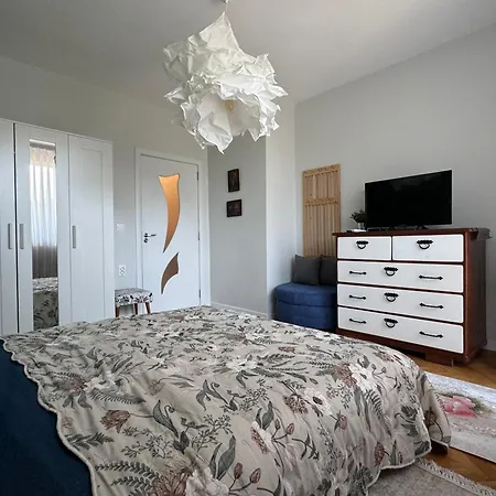 The Master And Margarita Centre Apartment Burgas